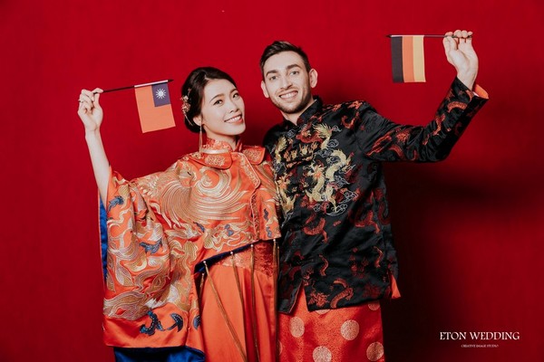 中式婚紗,中式婚紗照,中式秀禾服,中式禮服,中式個人寫真,中式全家福,中式閨蜜寫真